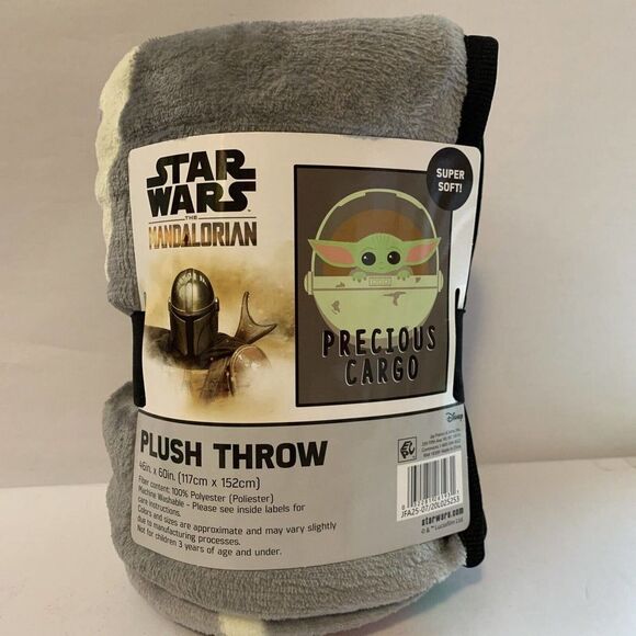 Disney Star Wars Baby Yoda Plush Throw 46" x 60" Mandalorian Precious Cargo NWT - Picture 7 of 10